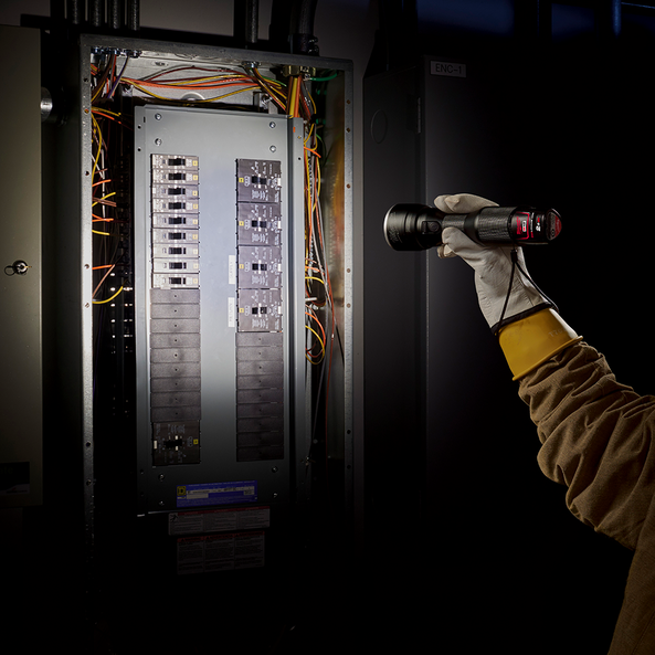 Milwaukee LED Flash Light Torche 12v without battery M12MLED‐0