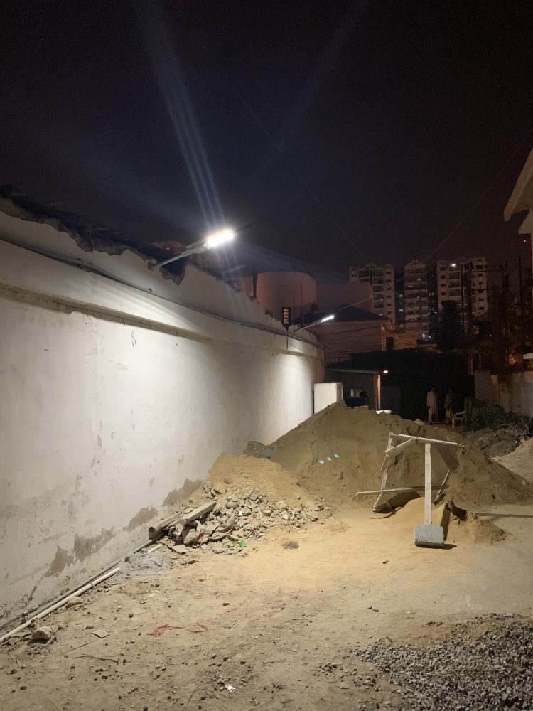 LED solar sensor upgraded(PREMIUM) street light dual hade with complete accessories 90W