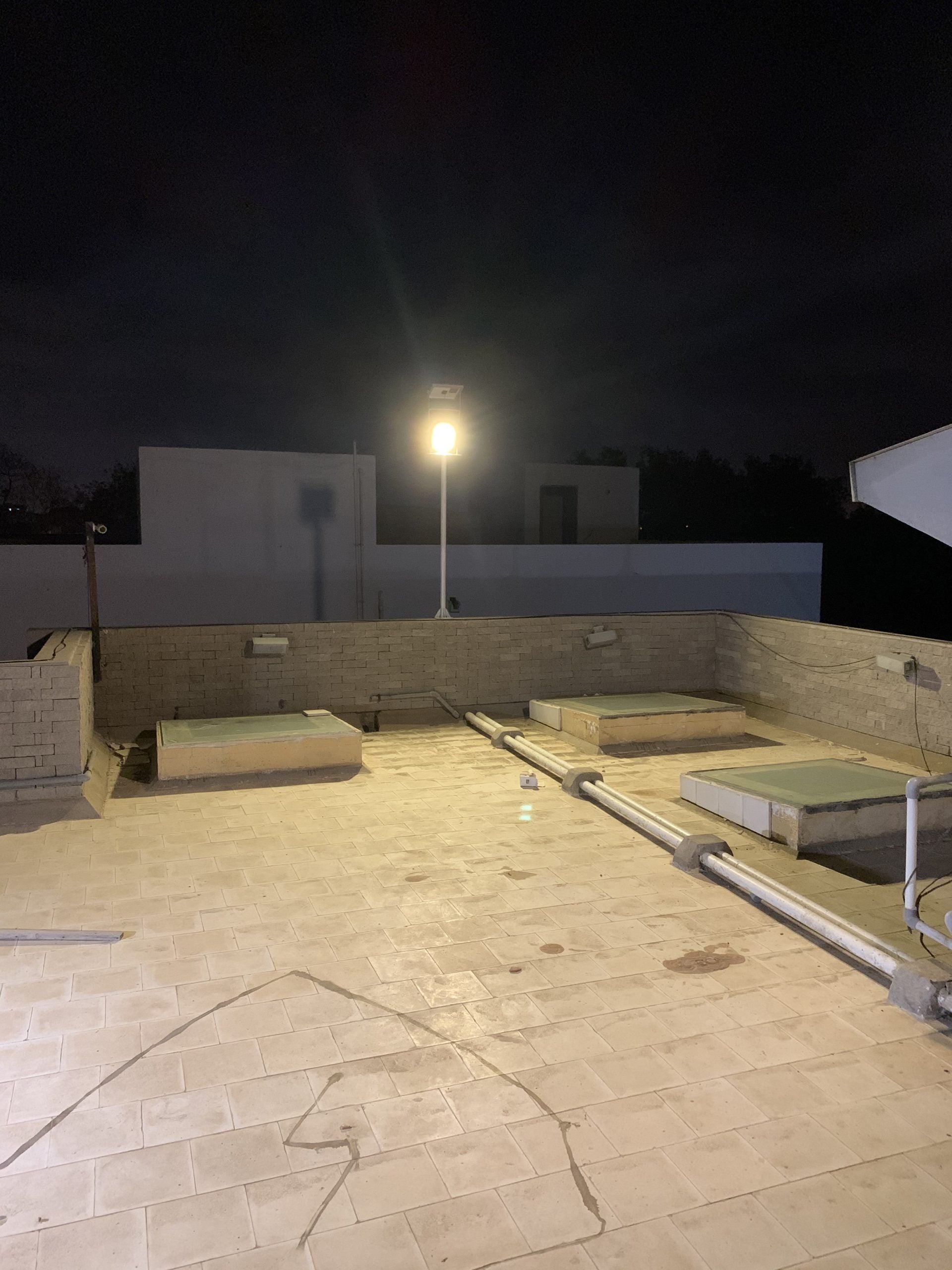 LED solar flood light with external solar panel and remote control circuit 100w