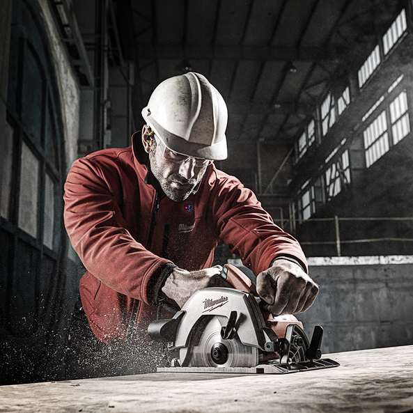 Milwaukee Circular Saw 184mm 1600w CS60