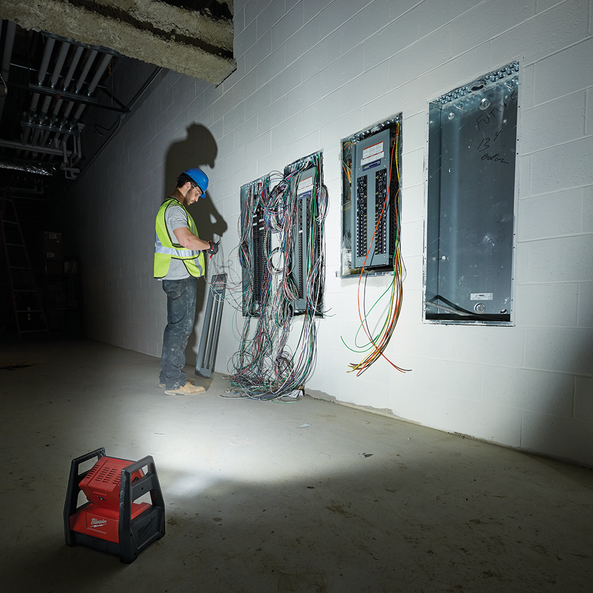 Milwaukee LED Area Light 18v without battery M18HAL‐0